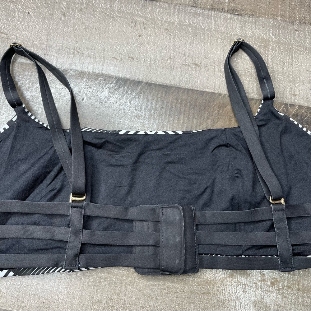 NWOT Pilyq Geometric Diamond Embroidered Lila Bikini Top size D - Picture 7 of 11